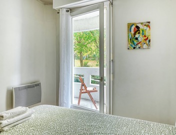3 bedroom apartment with balconies 5