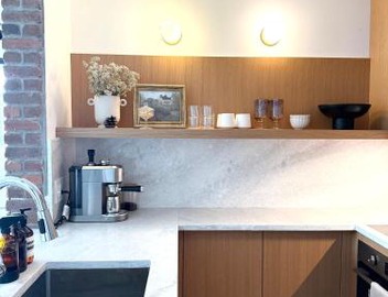 3-Bedrooms premium apartemnt with stunning 180 water, mountain and city view Pool Hot Tub and Gym Heart of Downtown Skytrain 3mins walk to NEARBY STADIUM 5