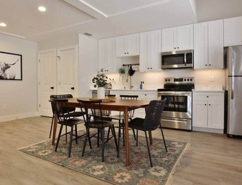 3 BR Urban Hideaway - Steps from Daily's/TIAA Fld! 3