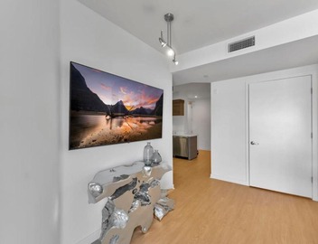 3 Lux large apartment heart of SM 5