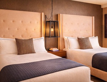 3 Sophisticated Suites Perfect for a Relaxing Boston Stay - Walk to Attractions 3