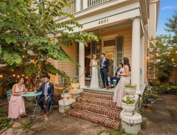 3BR 1BA PARISIAN, Gorgeous, FQ, Streetcar, Balcony sleeps 5 2