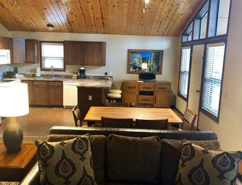3BR Deluxe, River Front, Sleeps 8, Estes Park, Near Entrance Rocky Mtn Natl Park 4