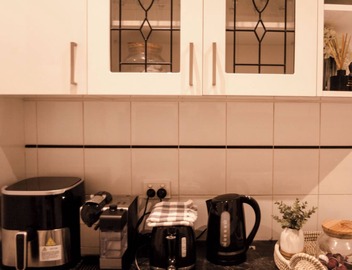 3BR Glen Iris Gem – Sleeps 7, Near Train & Freeway with WiFi and AC 3
