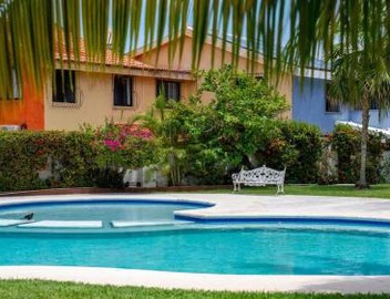 3BR Modern House w/Pool and Great Location! 3