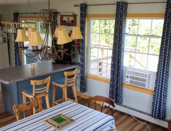 4 Bed 2 bath Short Walk to South Shore Beach 2