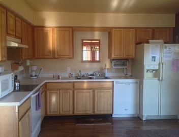 4 Bed 2 bath Short Walk to South Shore Beach 3