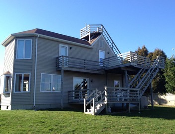 4 Bed 2 bath Short Walk to South Shore Beach 5