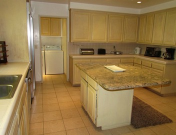 4 Bedroom Celebrity House with Pool & City View 4