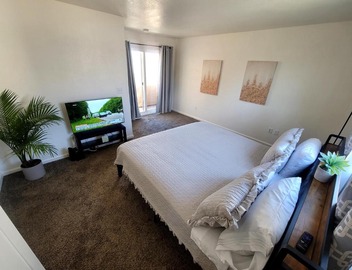 4 Bedrooms & 2.5 Bathrooms in LA 2