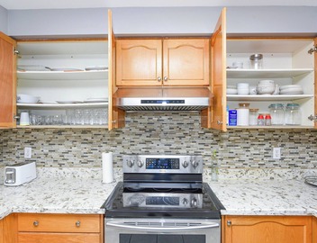 4 Bedrooms 4 Baths Entire Cozy Home in Mississauga 10 Mins Toronto Airport 5
