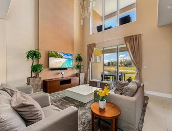 4 BR Home w/Resort Amenities + 3 Mi to Disney 3