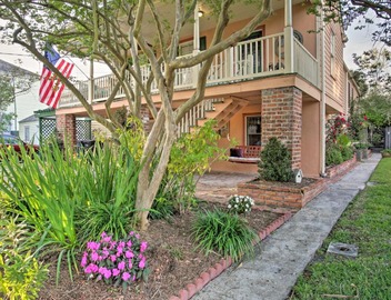 4 Mi to French Quarter: NOLA Apt w/Garden Patio 5