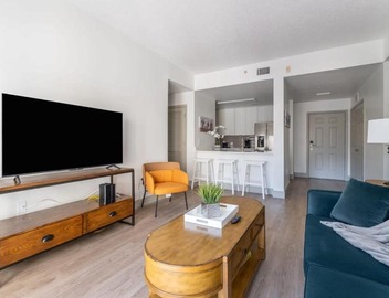 4B 2BA Luxury Central Apartment with Gym 3