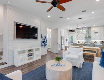 4BD/4.5BA Perfect for 1-2 Families in heart of 30a/Rosemary Bch w/HWY98 access 3