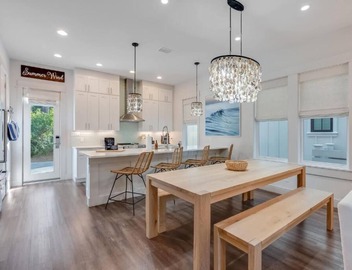4BD/4.5BA Perfect for 1-2 Families in heart of 30a/Rosemary Bch w/HWY98 access 4