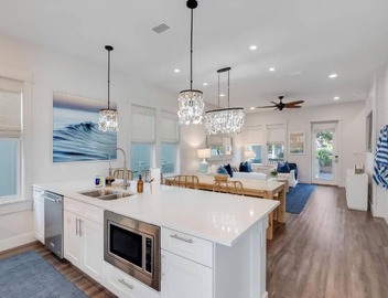 4BD/4.5BA Perfect for 1-2 Families in heart of 30a/Rosemary Bch w/HWY98 access 5