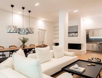 4BD Apartment with Outdoor Jacuzzi Garden 3