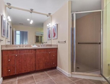 4Bedroom/2bath 2100sq ft Thorton Park Master Suite 2