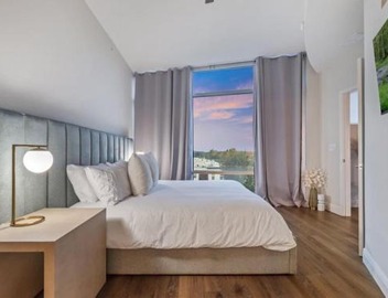 4Bedroom/2bath 2100sq ft Thorton Park Master Suite 5
