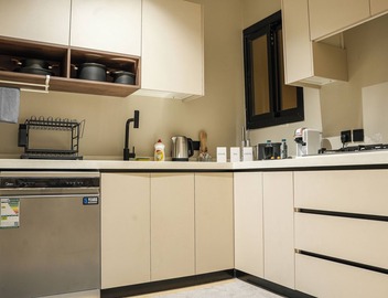 5 mins to the sea ~1BR luxury apartment ~Pool ~ Fast Wi-Fi 2
