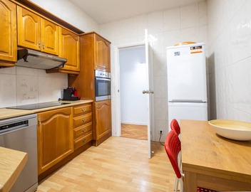 53PRO1096 - Huge flat in the heart of Barcelona 4