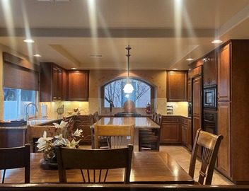 5BD/4BA, King bed, private pool, foosball & pool table, and few miles to strip 2
