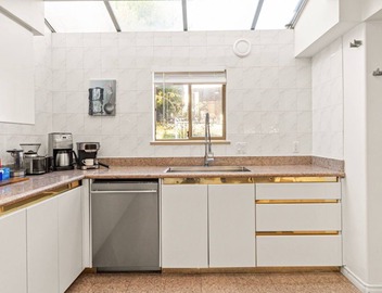 5BR Cozy Home | Near Airport & Richmond 5
