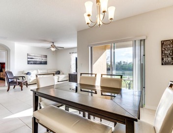 7 Mi to USTA: Waterfront 'Tennis House' w/Yard! 5