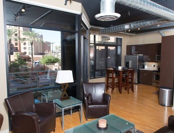 7301 E. 3rd Avenue/UNIT #208 4