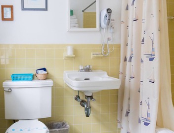 A Beach Breeze Inn 3