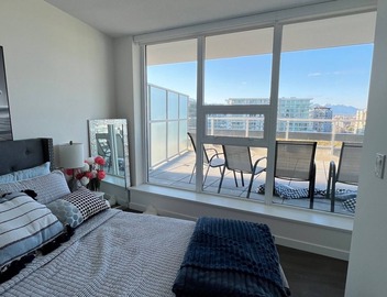 A Brand New Luxury apartment in Richmond,200 mts from Skytrain and Mall. 5