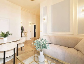 A Elegant 2-BR with Services in Opera 2