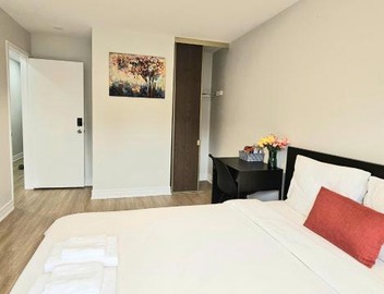 A Home Away-Cozy Guest Room in Toronto 2