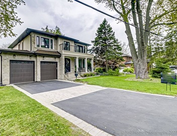 A Luxurious Custom Built Home Designed With Passion, Located Port Union Village 5