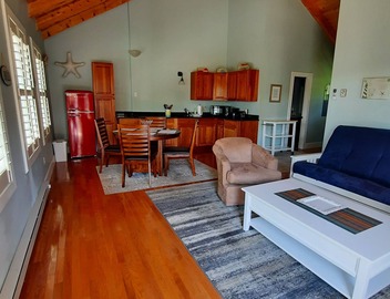 A Spacious Vacation Cottage in Sheepscot Harbour 3