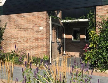 A stylish and comfortable family home with garden 3