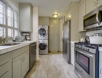 A Touch of Cape Cod in West Hollywood 3