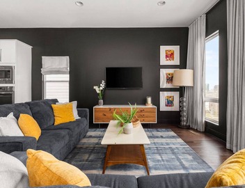 A19 ~ 12 Beds ~ 4 Suites ~ New Listing in The Gulch ~ Garage Parking ~ City Views ~ Fresh and Clean 2