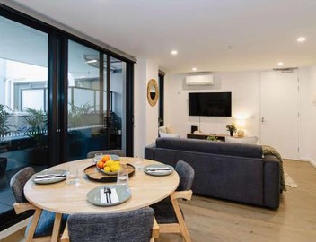 Abbotsford Abode With Pool Parking & Gym 5