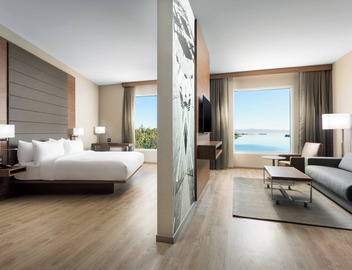 AC Hotel by Marriott San Francisco Airport Oyster Point/Waterfront 2