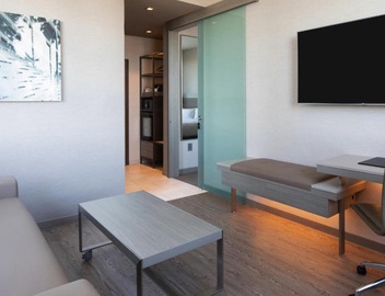 AC Hotel by Marriott Beverly Hills 5