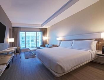 AC Hotel by Marriott Fort Lauderdale Airport 3