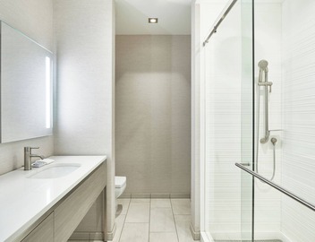 AC Hotel by Marriott Beverly Hills 4