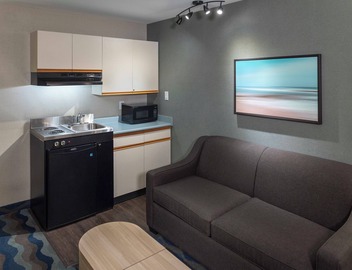 Accent Inns Burnaby 2