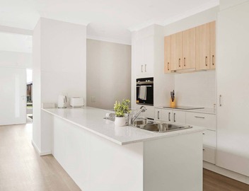 Accessibility-Friendly 3-Bedroom Home with Free Wi-Fi 2