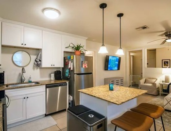 Adorable 2bd/2ba Home w/Yard in Gentilly 3