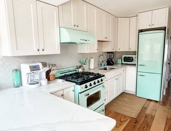 Adorable Bayfront Cottage; Heated Pool - 2 Bed & 2 Bath 3