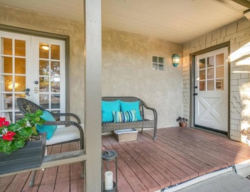 ADORABLE DOWNTOWN OJAI COTTAGE WITH THE BEST LOCATION IN HEART OF TOWN 4