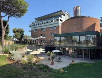 Adoro Hotel 3